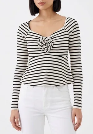American Eagle Outfitters T-Shirt Women Medium White Black Striped Raglan Sleeve thumbnail 1