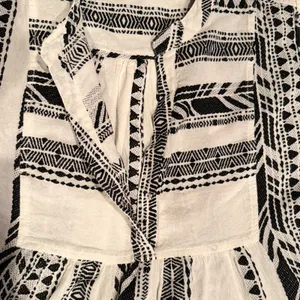 Elan Geometric Print Babydoll Mini Dress White Black Boho Tiered Bell‎ Sleeve L thumbnail 4