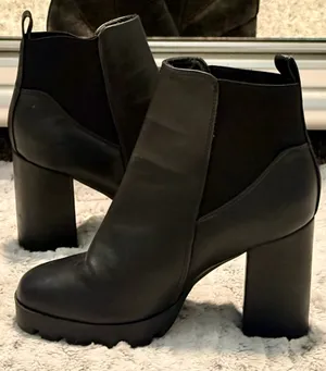 Primark Black Chunky-Heeled Chelsea Ankle Boots Women’s 7 thumbnail 1
