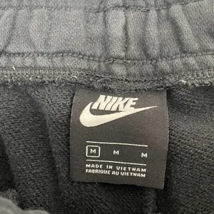 Nike Sportswear Essential Fleece Joggers Women M Black Sortswear BV4095-010 thumbnail 3