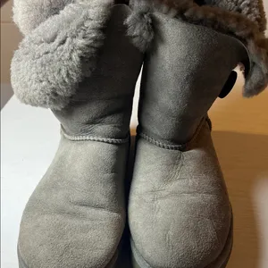 UGG Classic Gray Sheepskin Boots thumbnail 3