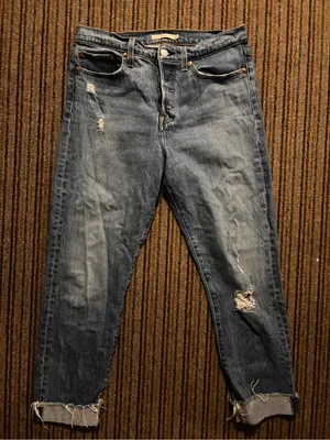Levi Wedgie Jeans thumbnail 1