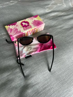 DIFF Sunglasses New  thumbnail 2