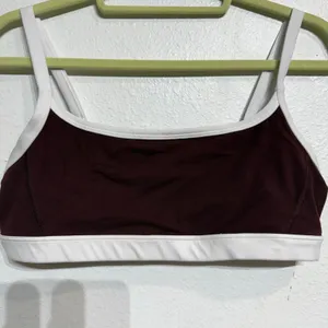 Athleta Garnet Square Neck Sports Bra Sz M thumbnail 4