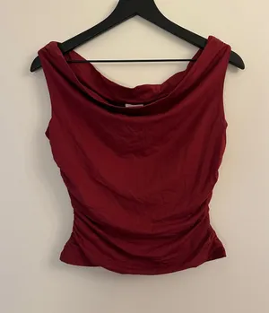 Le Lis Burgandy off the shoulder top thumbnail 1