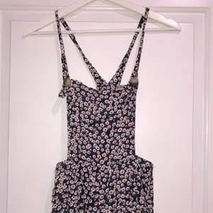 KITTENISH floral overalls with pockets size xsmall thumbnail 4