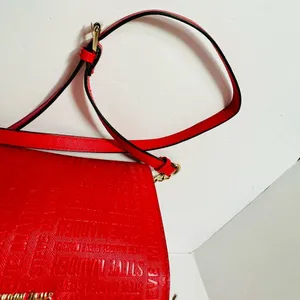 Steve Madden Red Logo Crossbody Bag NWOT 9” x 6” x 4” thumbnail 5