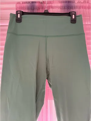 Aritzia TNA Leggings thumbnail 1