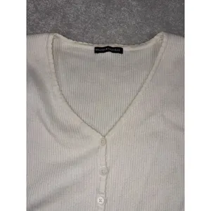 Brandy Melville‎ Ivory Cropped Cardigan thumbnail 2
