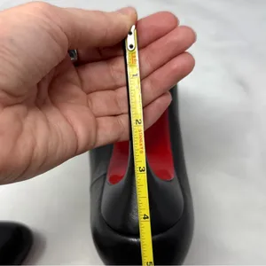Christian Louboutin Vintage Y2K Yousra 100 Leather Notched Vamp Pump Heels Black thumbnail 14