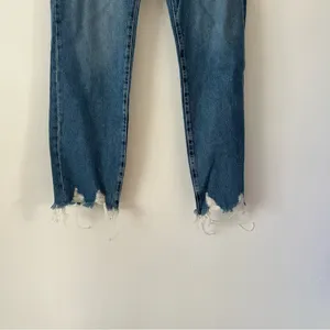 Good American Good Boy Chewed Hem Boyfriend Jeans Size 10/30 thumbnail 5