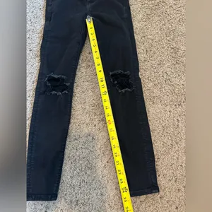 American Eagle Outfitters Distressed Black Hi-Rise Jeggings size 2 Short thumbnail 5