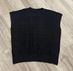 Black Sleeves Less Sweater Top Size XL thumbnail 3