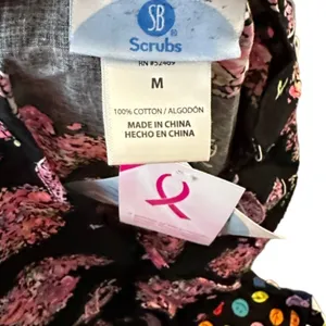SB Scrubs Breast Cancer Scrub Shirt nwt‎ thumbnail 5
