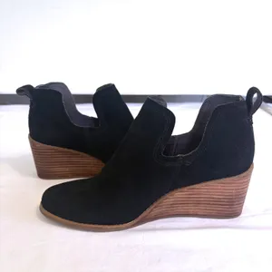 TOMS Kallie Black Suede Side‎ Cutout Wedge Ankle Booties Womens 9.5 thumbnail 2
