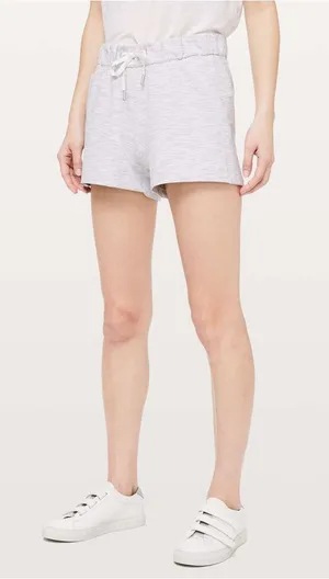 🍋 LULULEMON On The Fly Shorts 2.5” Size 12 W7AT0S thumbnail 1