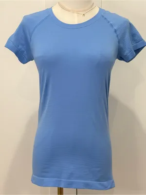 Lululemon Swiftly Tech Short-Sleeve Shirt 2.0 Hip Length Size 4 Aero Blue Yoga thumbnail 7