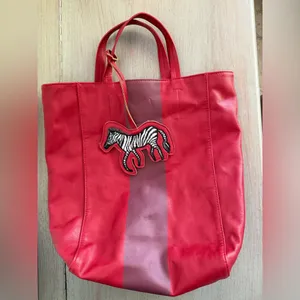 Saks Fifth Avenue Faux Leather Colorblock Tote Bag Red Pink with Zebra‎ Charm thumbnail 8