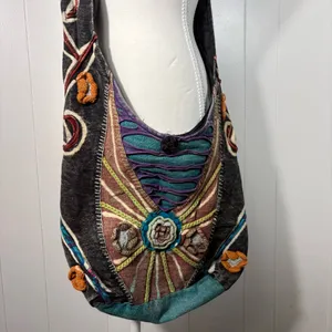 Rising International Vintage Art Deco Embroidered Floral Pattern Crossbody Tote thumbnail 2