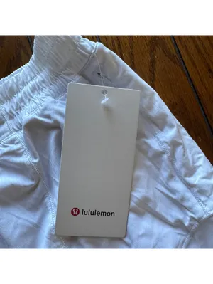 Lululemon Hotty Hot Short Low Rise 4” White Size 14 NWT thumbnail 4