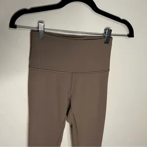 Lululemon Wunder Train High-Waisted‎ Ribbed 28’ Leggings thumbnail 5