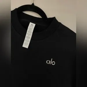 MNWT Alo Yoga Accolade Crew Neck Pullover Black Size XXS Oversized thumbnail 10