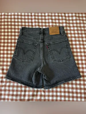 High-Waist Levi’s Black Denim Wedgie Shorts thumbnail 3