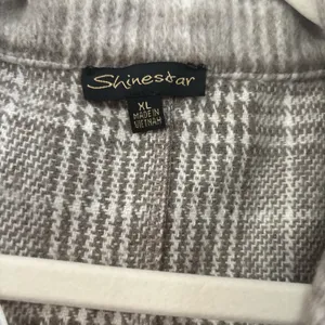 Tan coat thumbnail 4