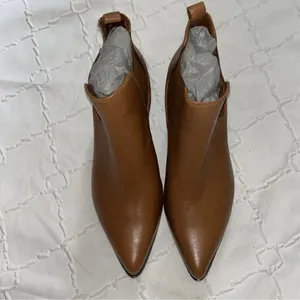 Blondo Waterproof Tan Ankle Pointed Toe Leather
Boots(Size 8.5M) thumbnail 13