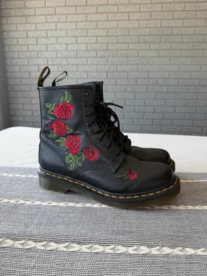 Dr. Martens 1460 Vonda Rose Embroidered Leather Combat Boots Black Size 9 thumbnail 4