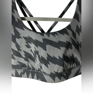 Lululemon Energy Bra Medium Support B–D Cup Voltage‎ Graphite Grey Black Size 6 thumbnail 5