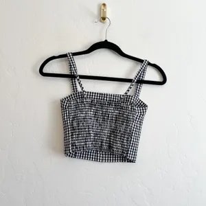 Hollister | NWT Gingham Crop Tank & High-Rise Pants Set in‎ Black White thumbnail 3