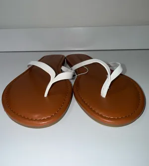 Maurices Ruby Sandals White Cognac Thong Flip Flops NWT thumbnail 2