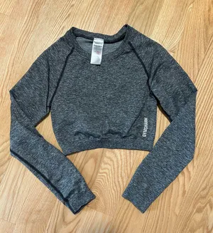 Gymshark Top thumbnail 1