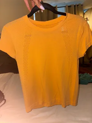 Lululemon shirt  thumbnail 1