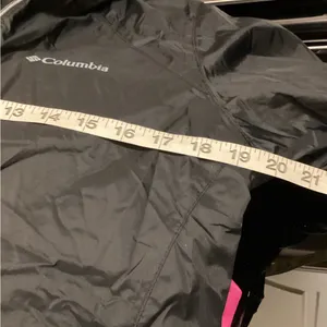 Columbia Charcoal Hooded Windbreaker thumbnail 5