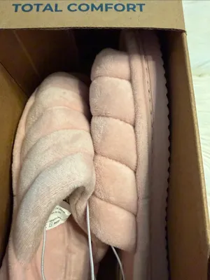 dearfoams Women's Pink Quilted Memory Foam Slippers size M 7-8 thumbnail 8