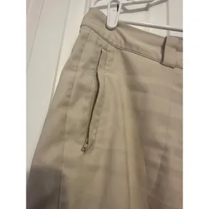 Nike Golf‎ Shorts Athletic Preppy Tan Khaki Zipper Pockets Size Medium M thumbnail 4