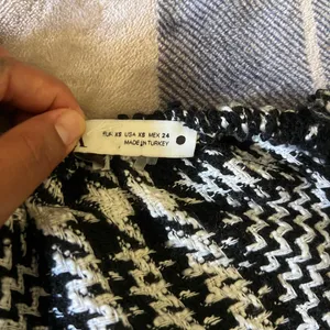 Zara Short pinafore-style dress black and white houndstooth thumbnail 9