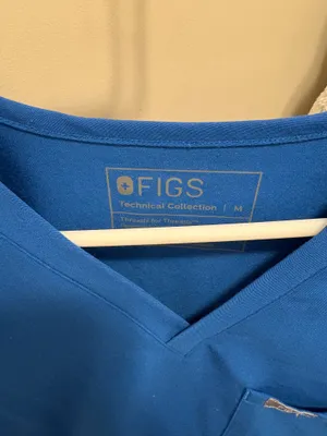 FIGS Catarina Scrub Top thumbnail 2