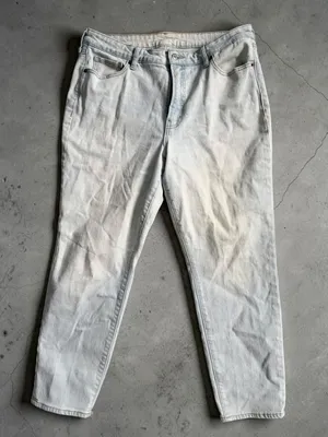 OLD NAVY Light Wash OG Straight Jeans Size 14 thumbnail 1