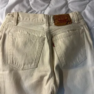 Levi’s Vintage 501 Size 7 Inseam 25 inches Made in USA 1991 thumbnail 3