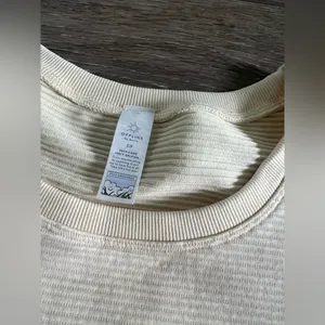 Aerie Offline Seamless Ribbed Cropped Cream T-Shirt thumbnail 3