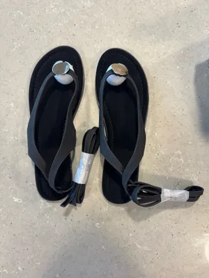 Black Strappy Sandals Size 8.5 thumbnail 3