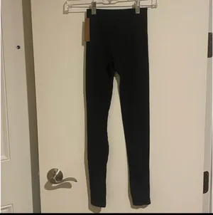 SKIMS NWT  SOFT SMOOTHING SEAMLESS LEGGING ECLIPSE XS thumbnail 2