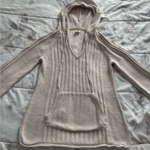 Roxy Cream cable Knit Hooded V-neck kangaroo pocket Sweater, size M outdoor thumbnail 9
