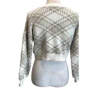 Hollister XS Cream Diamond Pattern Cropped Cardigan VNeck Button Front Knit Cozy thumbnail 6
