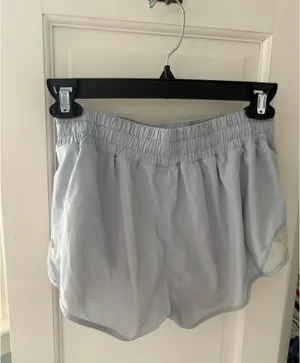 Lululemon Hottie Hot Shorts 2.5" thumbnail 2