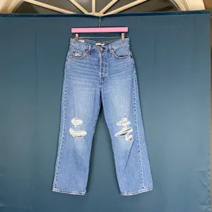 Levi's Ribcage Straight Ankle Jeans thumbnail 4