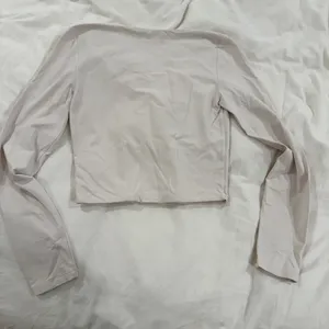 Aritzia Babaton Top Sculpt Crop thumbnail 3